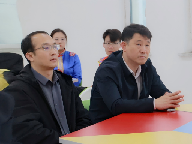 思政铸魂 文化育人 |马克思主义学院教师下沉机电工程学院守正社区文化大讲堂开展“同心共融,华彩绽放——铸牢中华民族共同体意识主题思政课” 思政铸魂 文化育人 |马克思主义学院教师下沉机电工程学院守正社区文化大讲堂开展“同心共融,华彩绽放——铸牢中华民族共同体意识主题思政课”